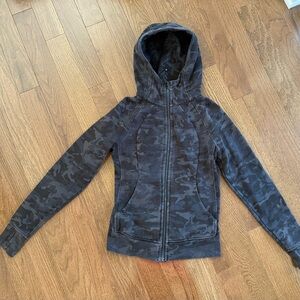 Lululemon Dark Camouflage Hooded Zip-Up Hoodie Jacket Size 4